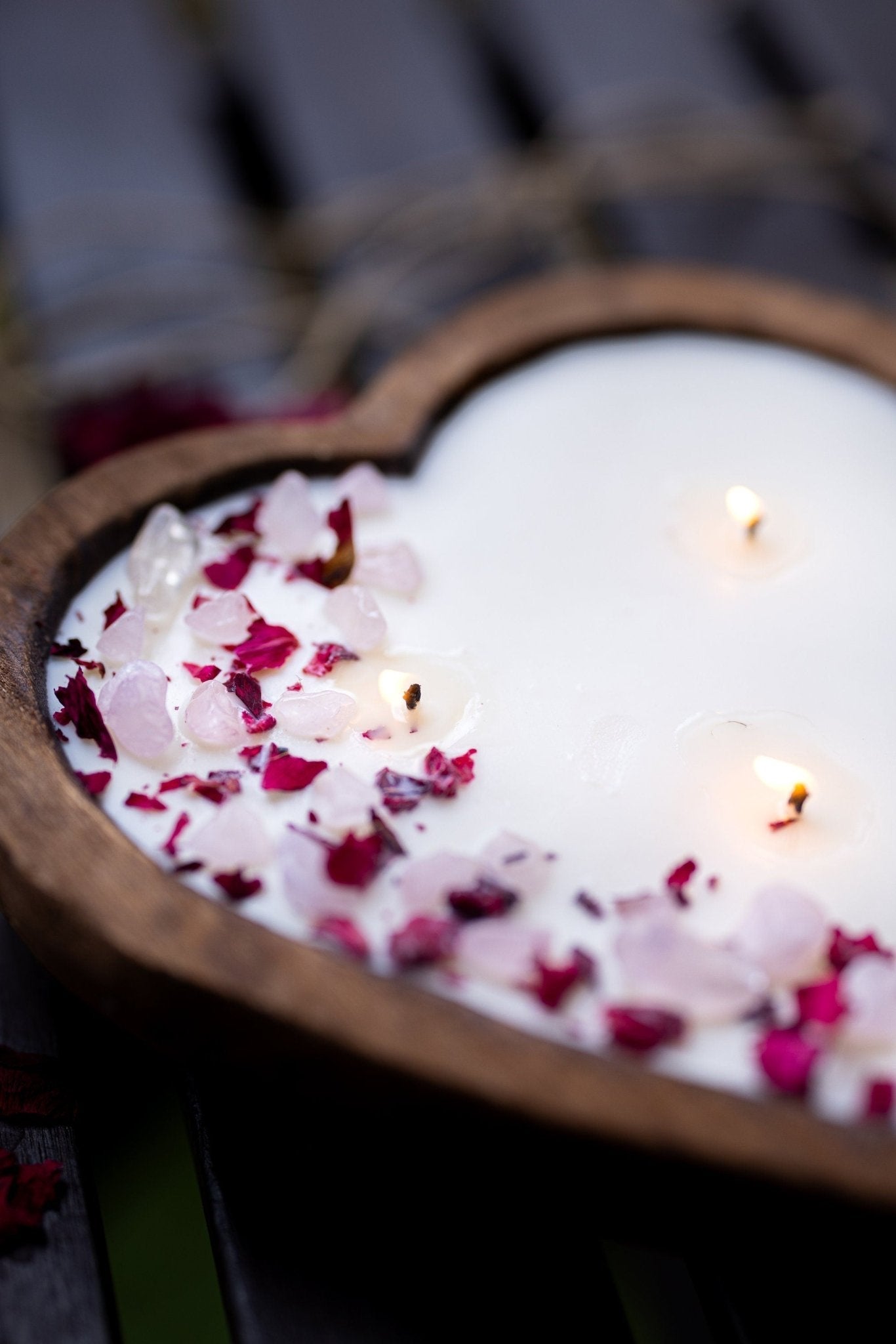 Heart-Shaped Wood Dough Bowl Candle – Crystals & Flowers – 3 Cotton Wick Soy Candle