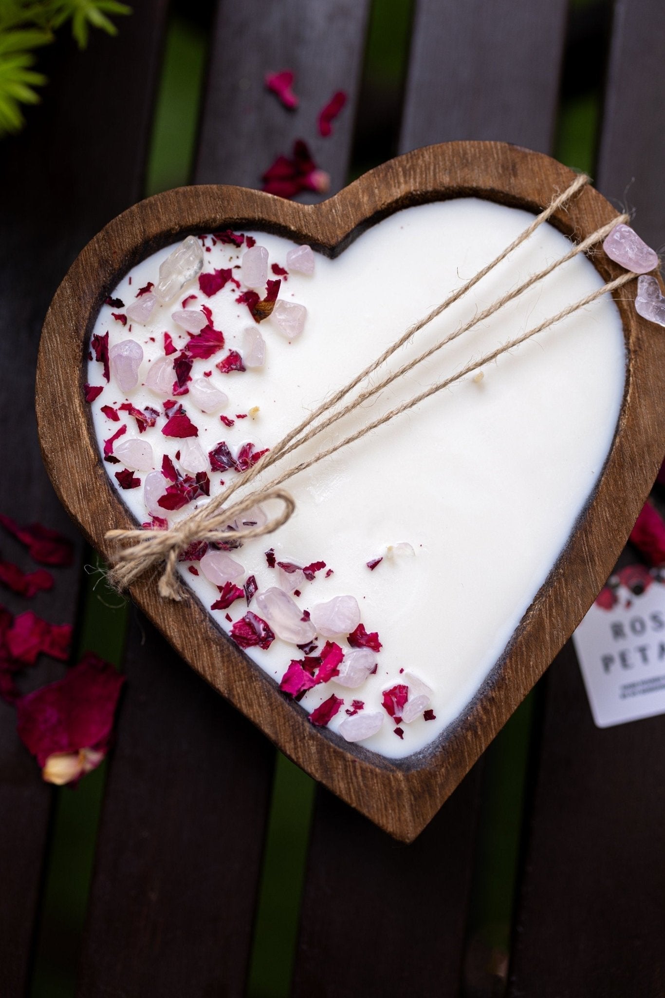 Heart-Shaped Wood Dough Bowl Candle – Crystals & Flowers – 3 Cotton Wick Soy Candle