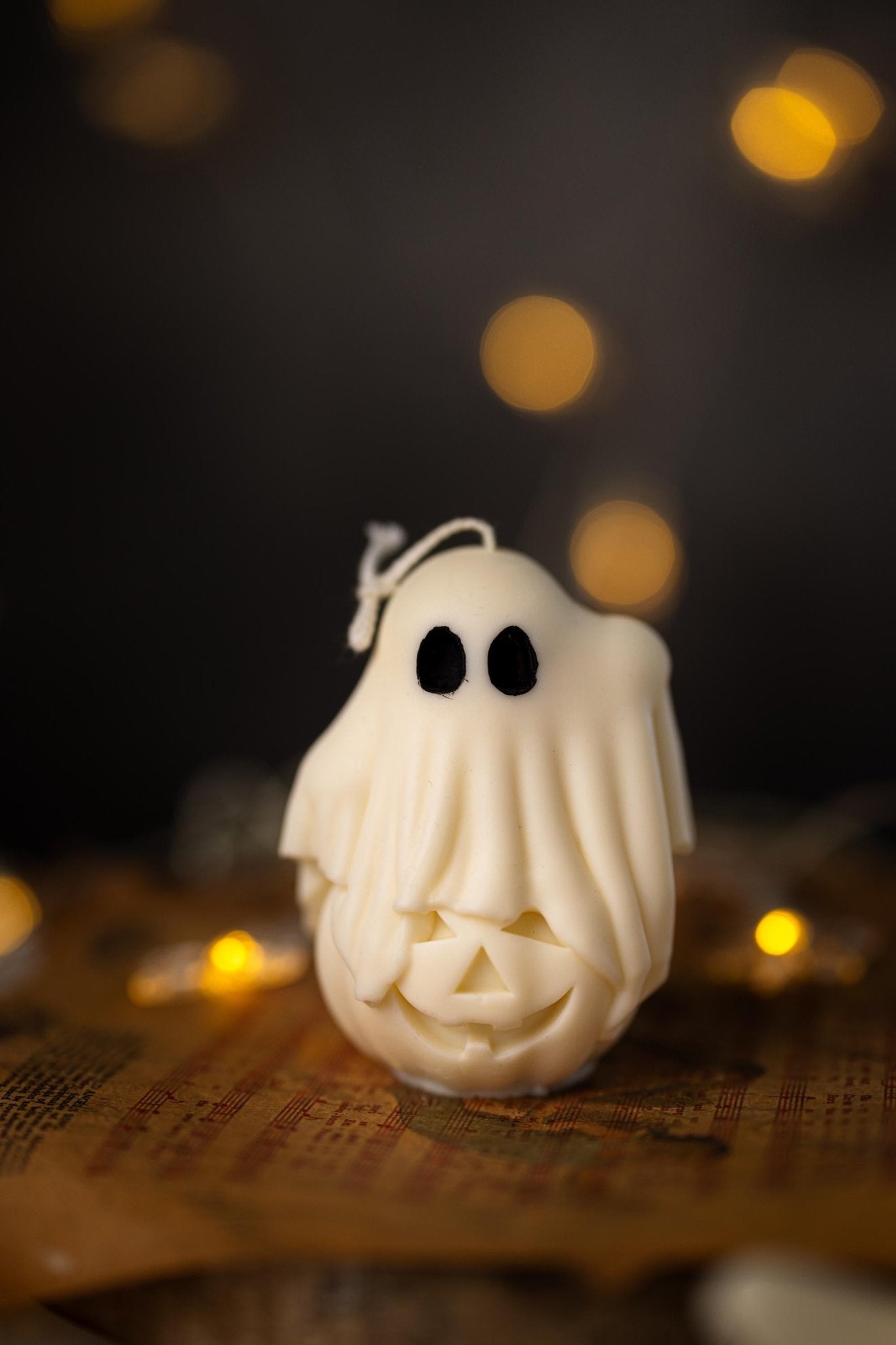 Ghost Candles – Spooky Halloween & Autumn Decor