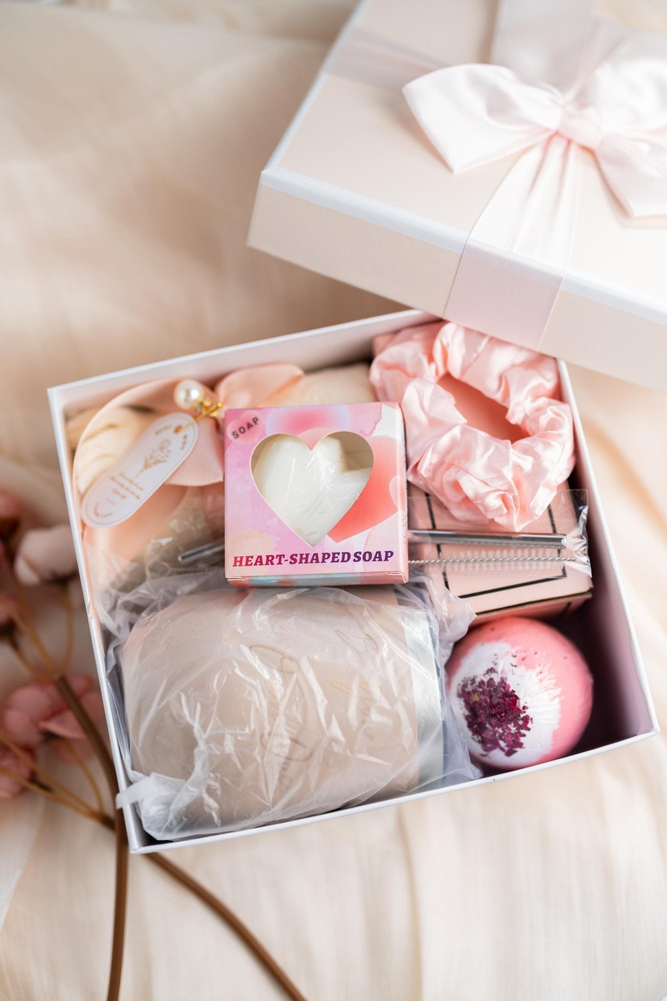 Engagement &amp; Couples Luxury Gift Box –Bridal Shower Gif