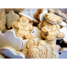 Trader Joe's Mini Gingerbread Men Cookies with White Fudge Icing | 16 ounces, 454 grams
