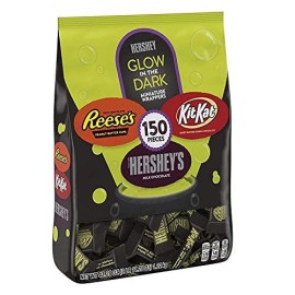 Hersheys, Reeses And Kit Kat Miniatures Glow In The Dark Wrappers Milk Chocolate Assortment Candy, Halloween, 43.28 Oz Bulk Variety Bag (150 Pieces)
